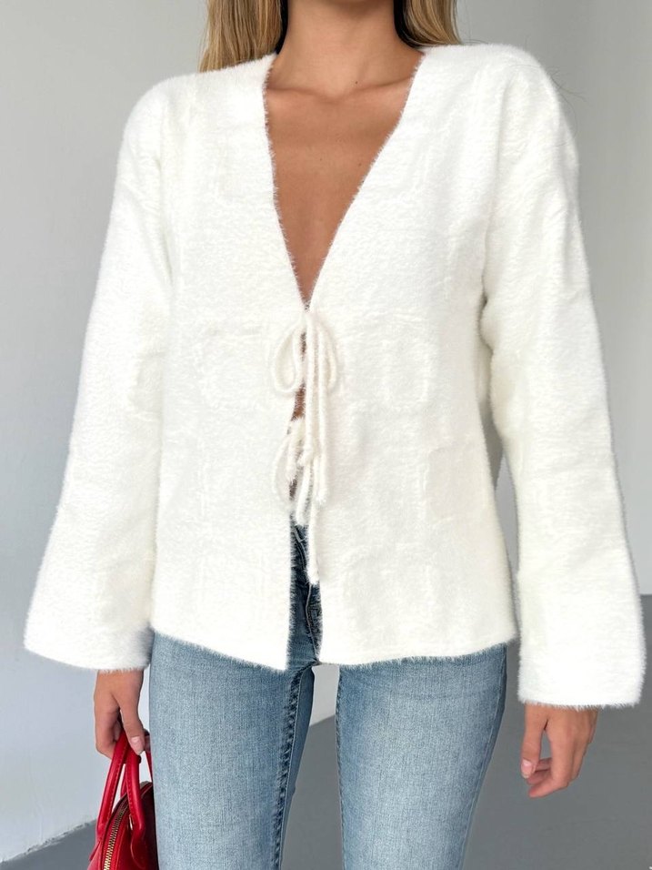 Beyaz Bağcıklı V Yaka Kadın Hırka - Görsel 2