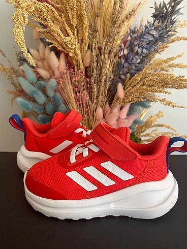 Adidas spor ayakkabı 21 numara