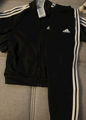 Adidas 24-36 Ay