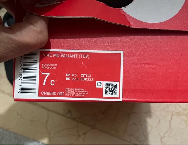 23 Beden Nike spor ayakkabı 23.5 no