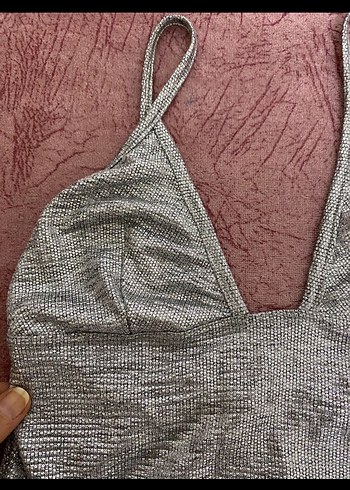 Gri V Yaka Kadın Mini Büstiyer - Görsel 3