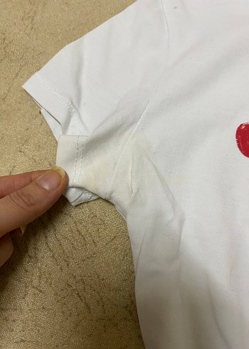 Kırmızı Baskılı Kadın Kısa Kollu Tişört - Görsel 4