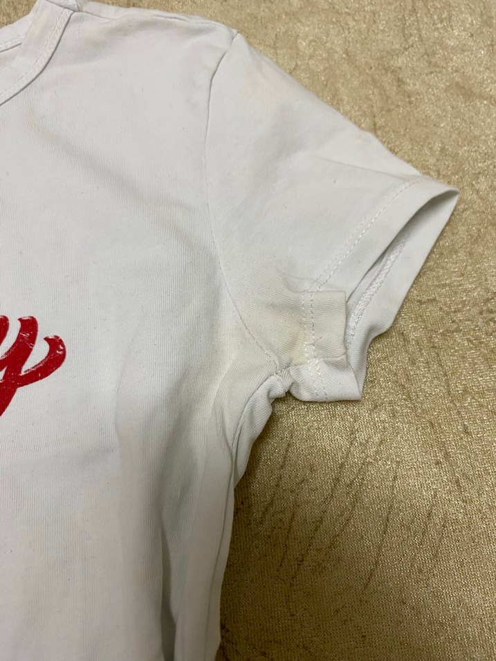 Kırmızı Baskılı Kadın Kısa Kollu Tişört - Görsel 3