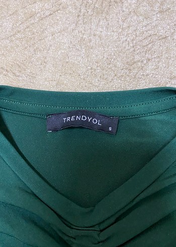 Yeşil Pilili Uzun Kollu Bluz - Görsel 3