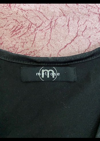 Siyah V Yaka Pilili Kadın Atlet - Görsel 4