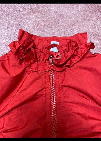 Kız Çocuk Kırmızı Kapüşonlu Yağmurluk - Görsel 3