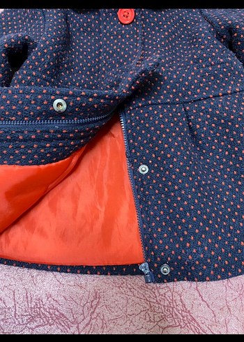 Kız Çocuk Renkli Puantiyeli Düğmeli Kaban - Görsel 4