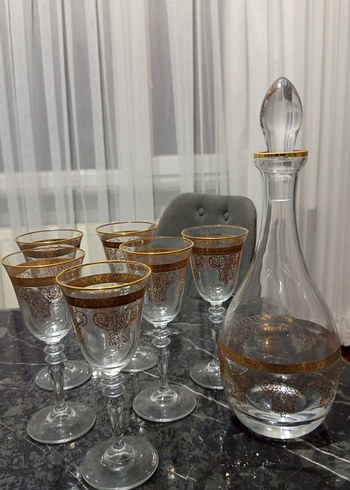 Altın Detaylı Parlak Cam Sürahi ve 6 Kadeh
