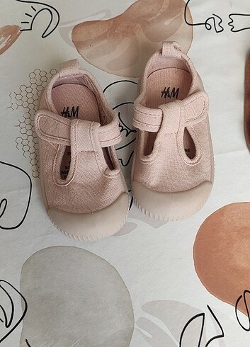 HM Ayakkabı bebek ayakkabısı
