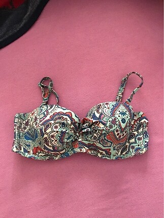 Penti bikini üstü