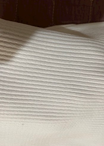 Beyaz Örgü Halter Yaka Crop Top - Görsel 4