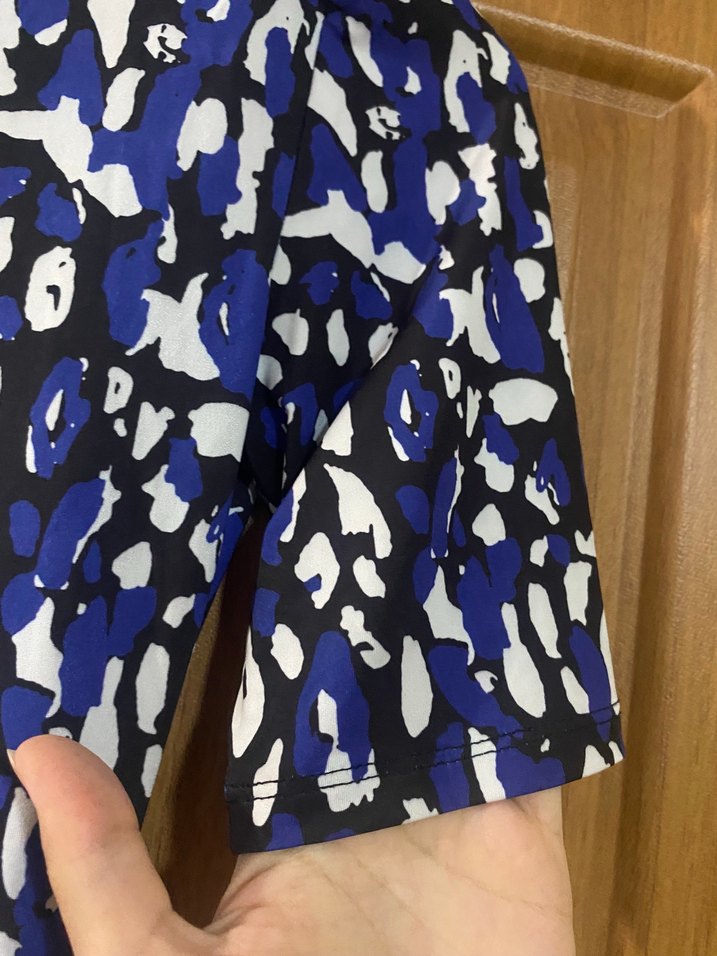 Yüksek Yakalı Kısa Kollu Çıtçıtlı Bluz - Görsel 3