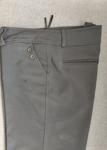 Düğmeli Siyah Kadın Kumaş Pantolon - Görsel 2