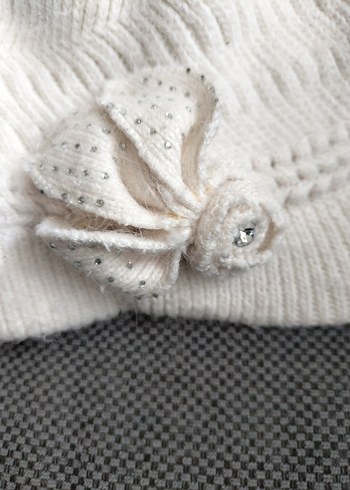 Beyaz Örgü Kadın Bere Çiçek Detaylı - Görsel 2