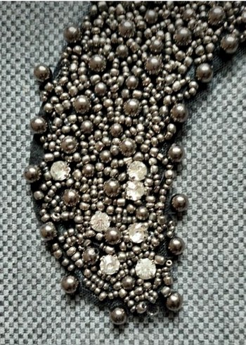 Boncuk İşlemeli Gri Gotik yaka - Görsel 2