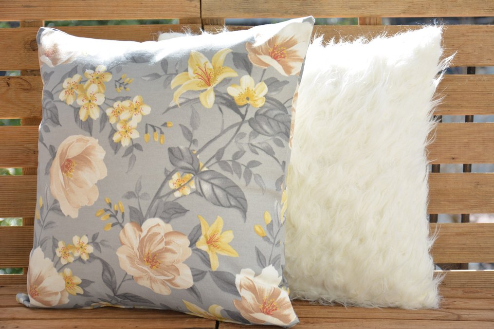 Vintage Gri Çiçek Desenli Kırlent Kılıfı - Görsel 2