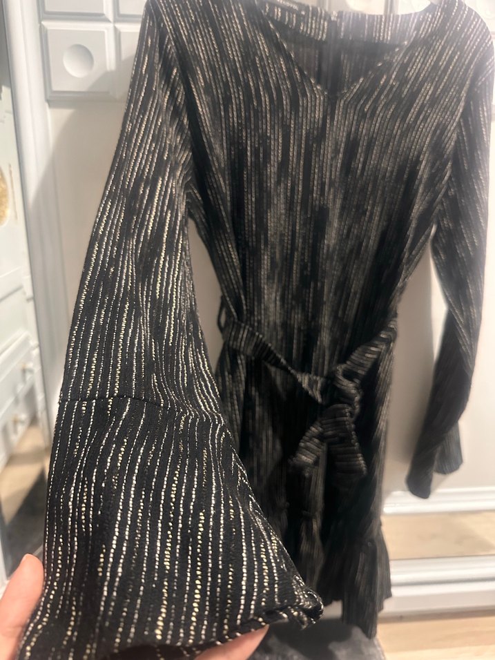 V Yaka Uzun Kollu Kadın Elbise - Görsel 3