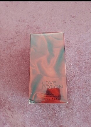 Oriflame love potion