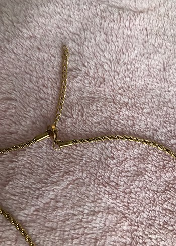 Uzun Zincir Detaylı Altın Rengi Kadın Kolye - Görsel 3