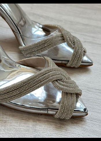 Diğer Gri Yılan Desenli Metal Stiletto Topuklu Kadın Ayakkabı