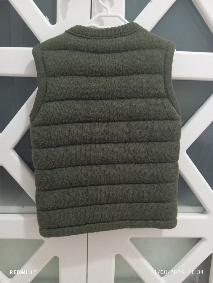 LC Waikiki fermuarlı yelek - Görsel 3