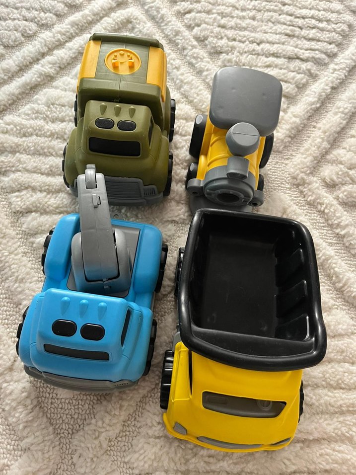 Sarı ve Gri Oyuncak Arabalar Seti - Görsel 2