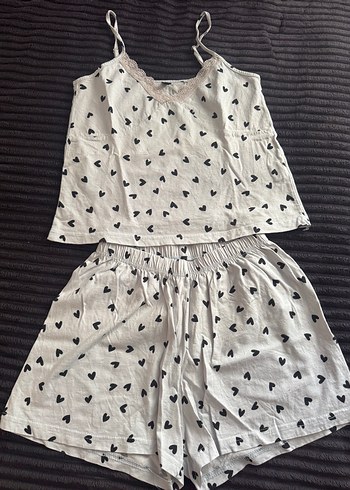 Kalp Desenli Askılı Kadın Pijama Takımı