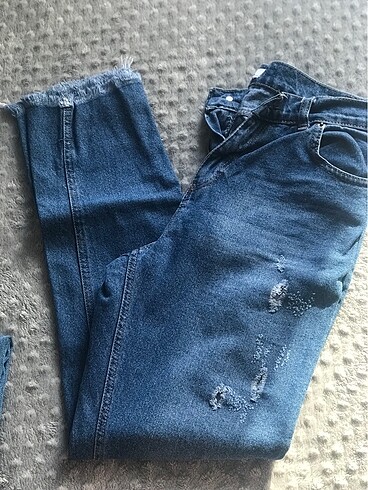 Yırtık Mom Jean