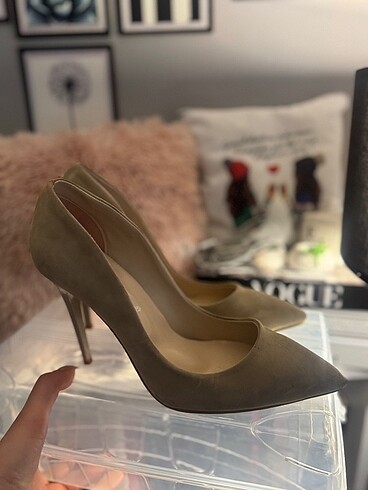 Krem Süet Stiletto