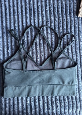 Siyah Spor Sütyeni Çapraz Askılı - Görsel 2