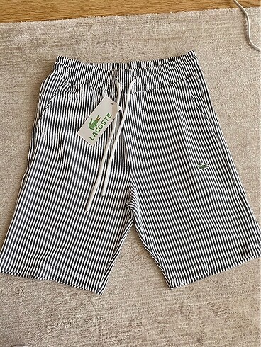 Lacoste kapri şort
