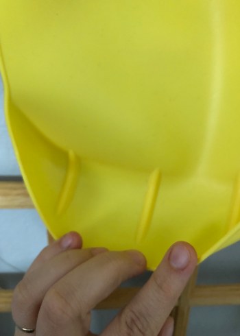 Sarı Baskılı Bebek Önlüğü2 - Görsel 4