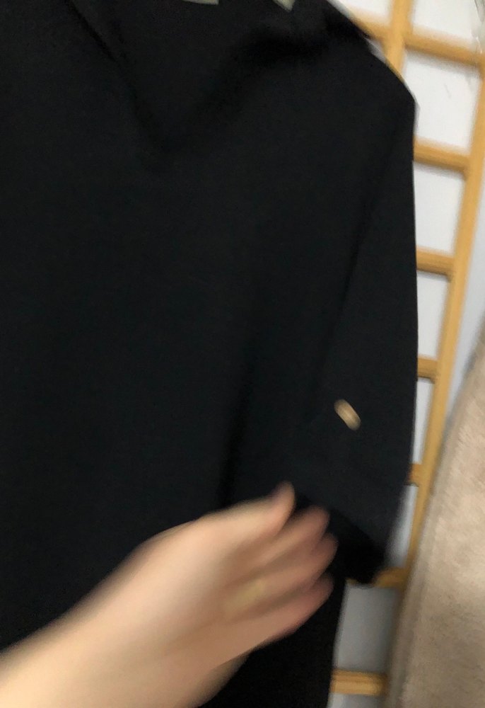 Siyah V Yaka Uzun Kollu Salaş Tunik - Görsel 3