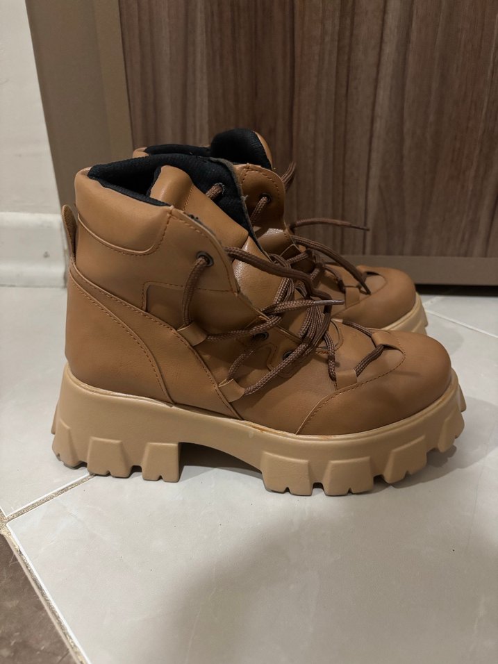 Bej Deri Platform Topuklu Kadın Bot - Görsel 2