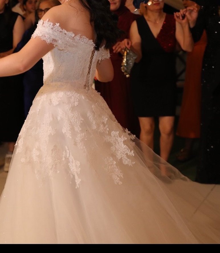 Beyaz A-line Dantel Gelinlik - Görsel 3