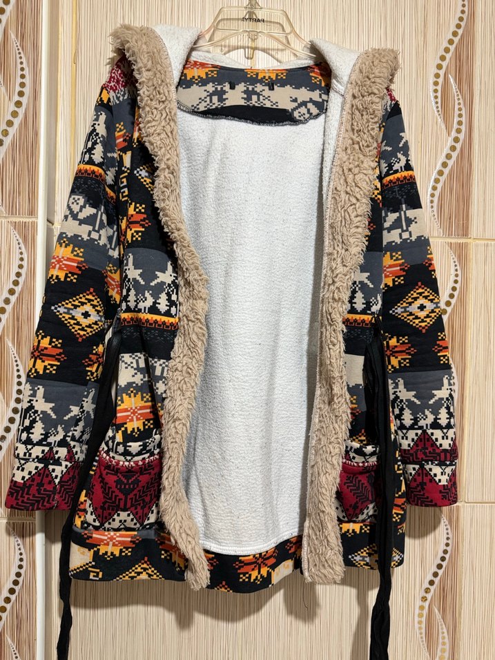 Bohem Desenli Kapüşonlu Kadın hırka - Görsel 3