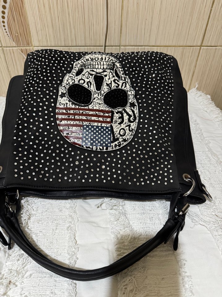 Siyah Deri Rock Punk Nakışlı Çanta - Görsel 2