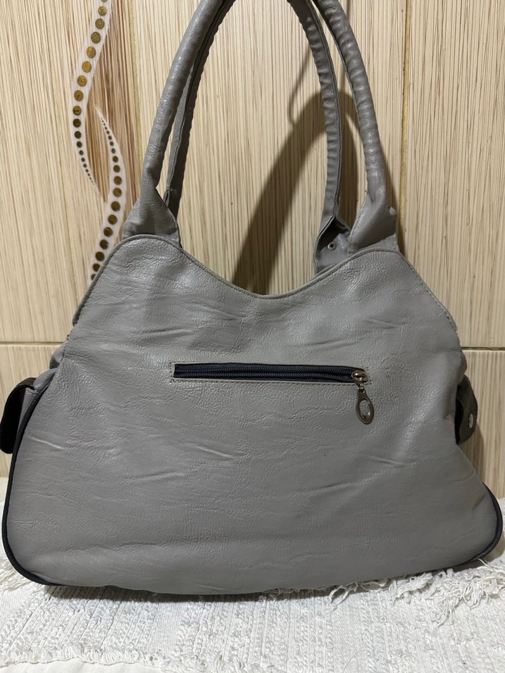 Tokalı Gri Deri Kadın Çanta - Görsel 4