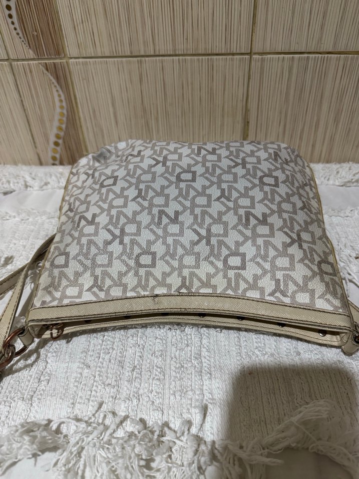 DKNY Vintage crossbody - Görsel 3