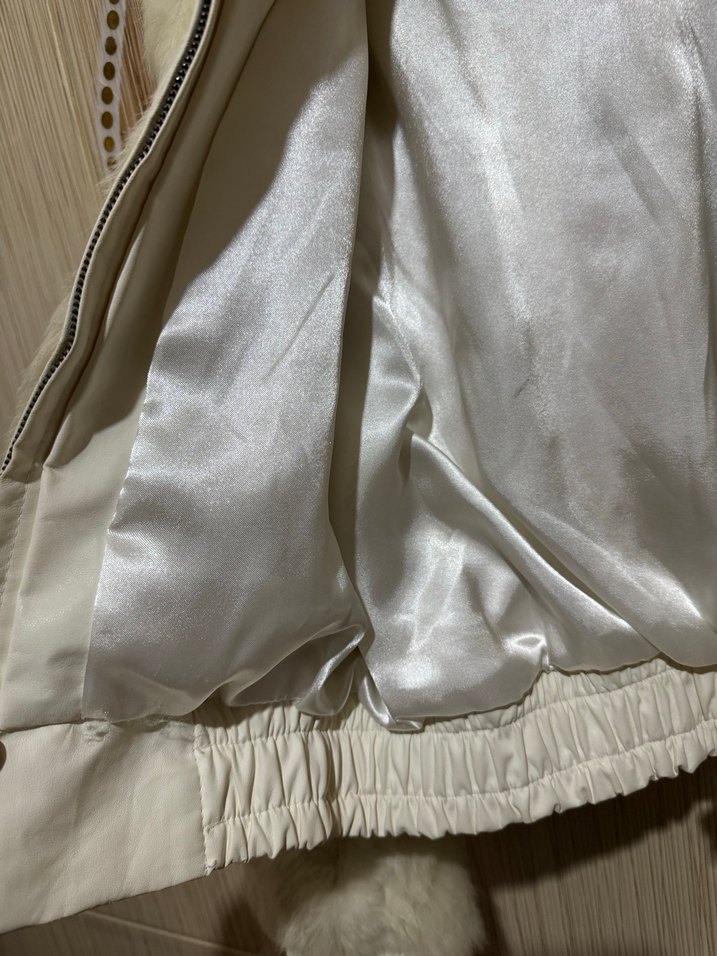 Kadın Beyaz Kürk Detaylı Midi Boy Mont - Görsel 4