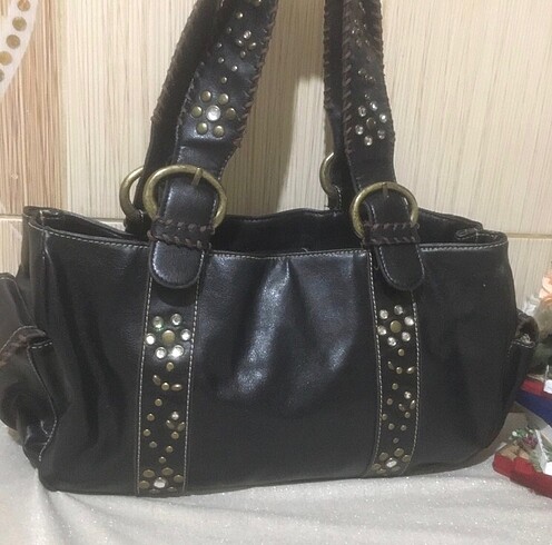 Nine West Şık zımbalı çanta