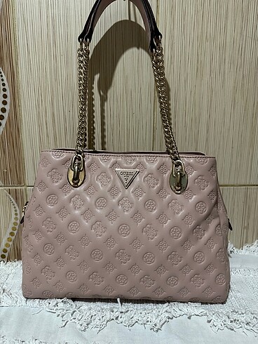 Şık guess çanta