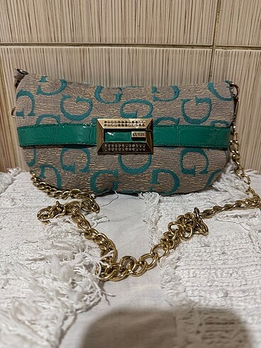 Şık guess baget