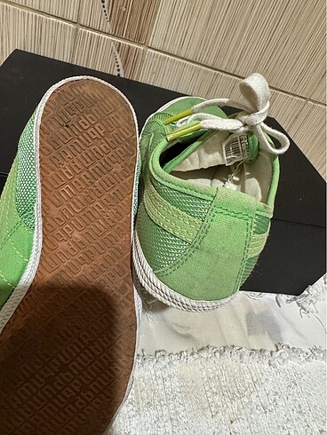 37,5 Beden yeşil Renk Puma spor ayakkabı