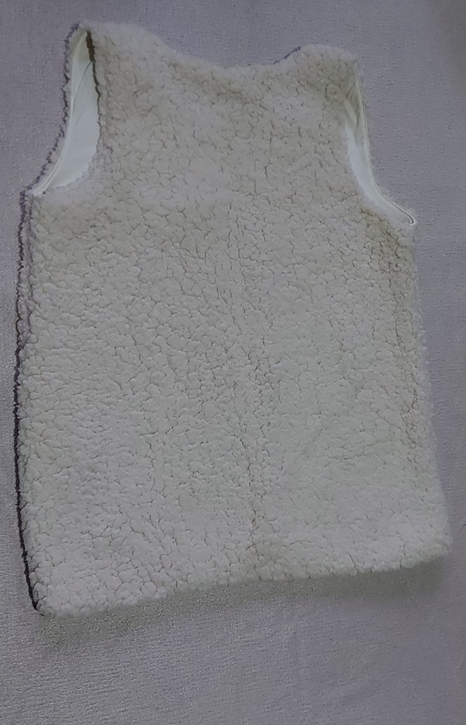 Kız Çocuk kırık Beyaz Kürklü Kolsuz Yelek - Görsel 2