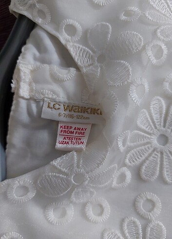 LC Waikiki Dantelli krem şık elbise
