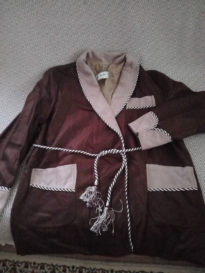 Kahverengi erkek sabah kiyafeti - Görsel 2