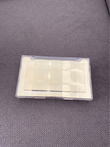 Beden ESTEE LAUDER DELUXE EYESHADOW PALETTE