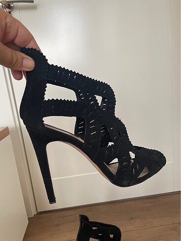 40 Beden ZARA SÜET TOPUKLU ABİYE AYAKKABI