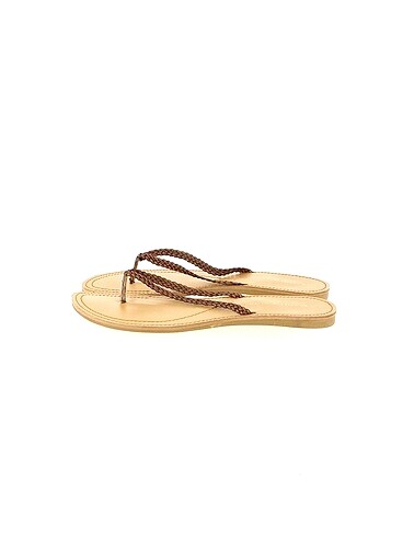 Charles & Keith Terlik %70 İndirimli.